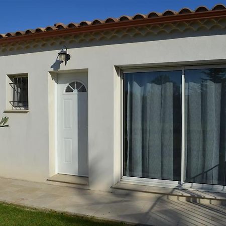 Joli Appartement Au Calme Entre Nimes Et Avignon Meynes Exterior photo