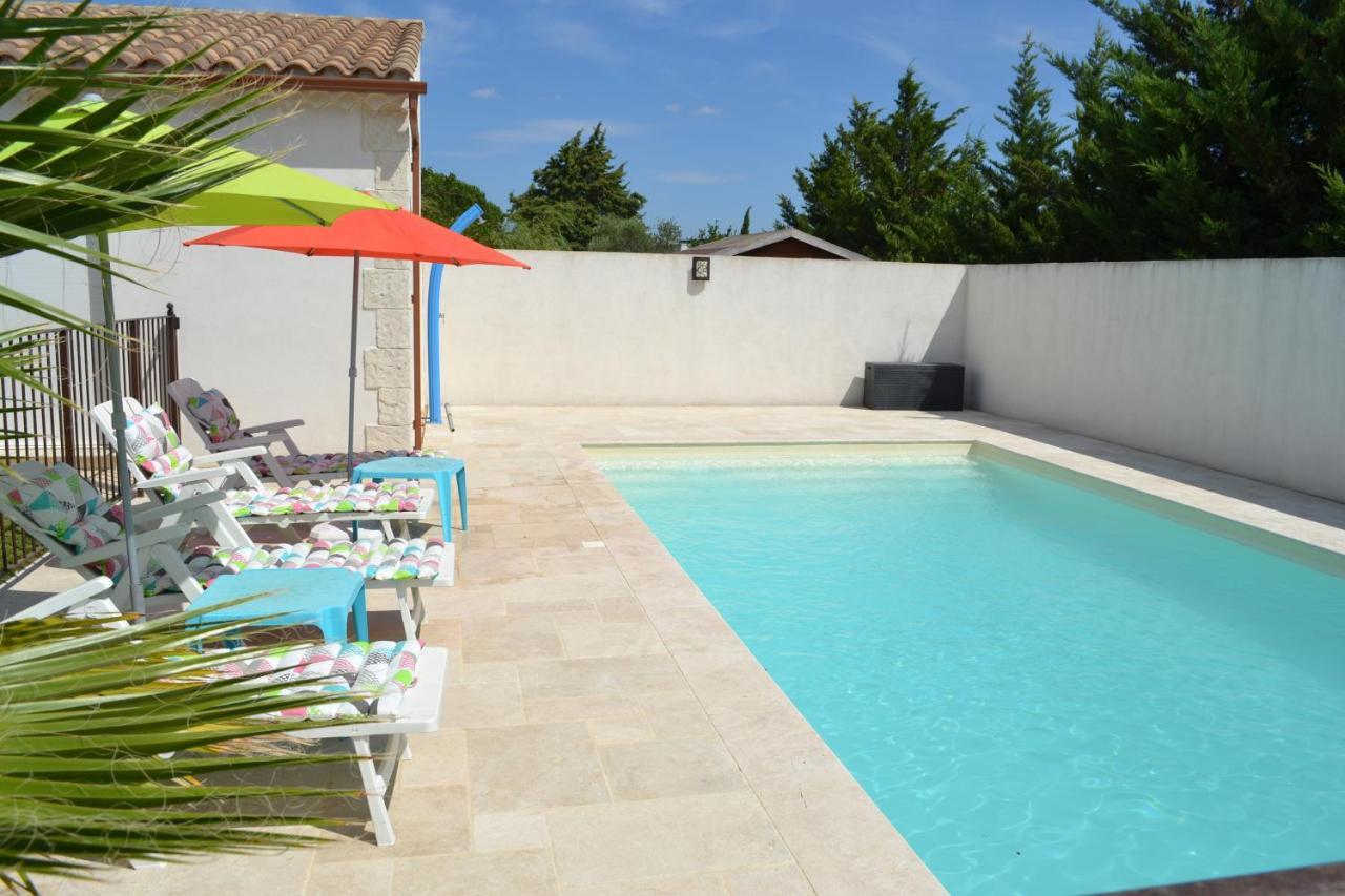Joli Appartement Au Calme Entre Nimes Et Avignon Meynes Exterior photo